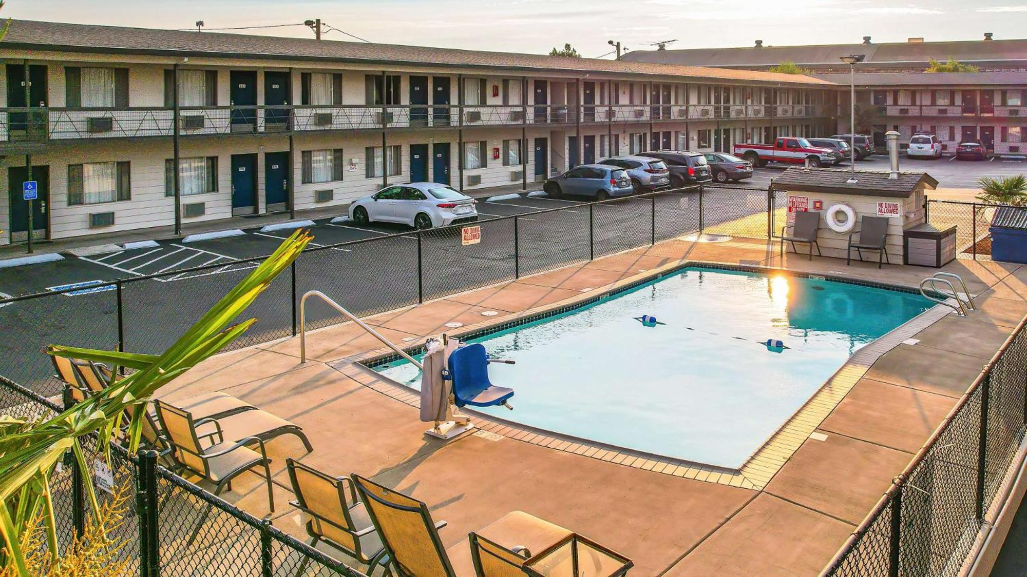 Motel 6-Salem, Or - Expo Center Dış mekan fotoğraf