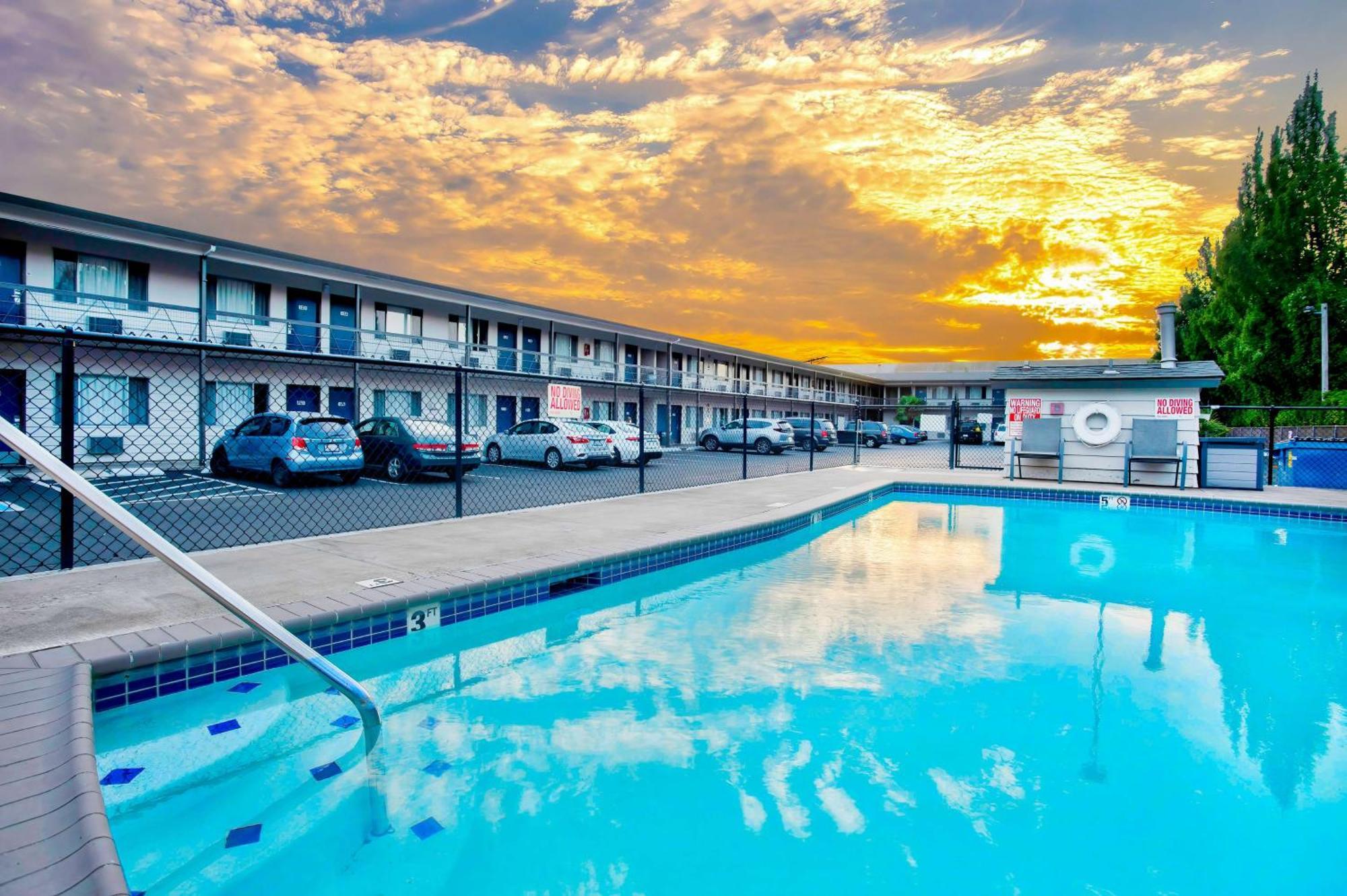 Motel 6-Salem, Or - Expo Center Dış mekan fotoğraf